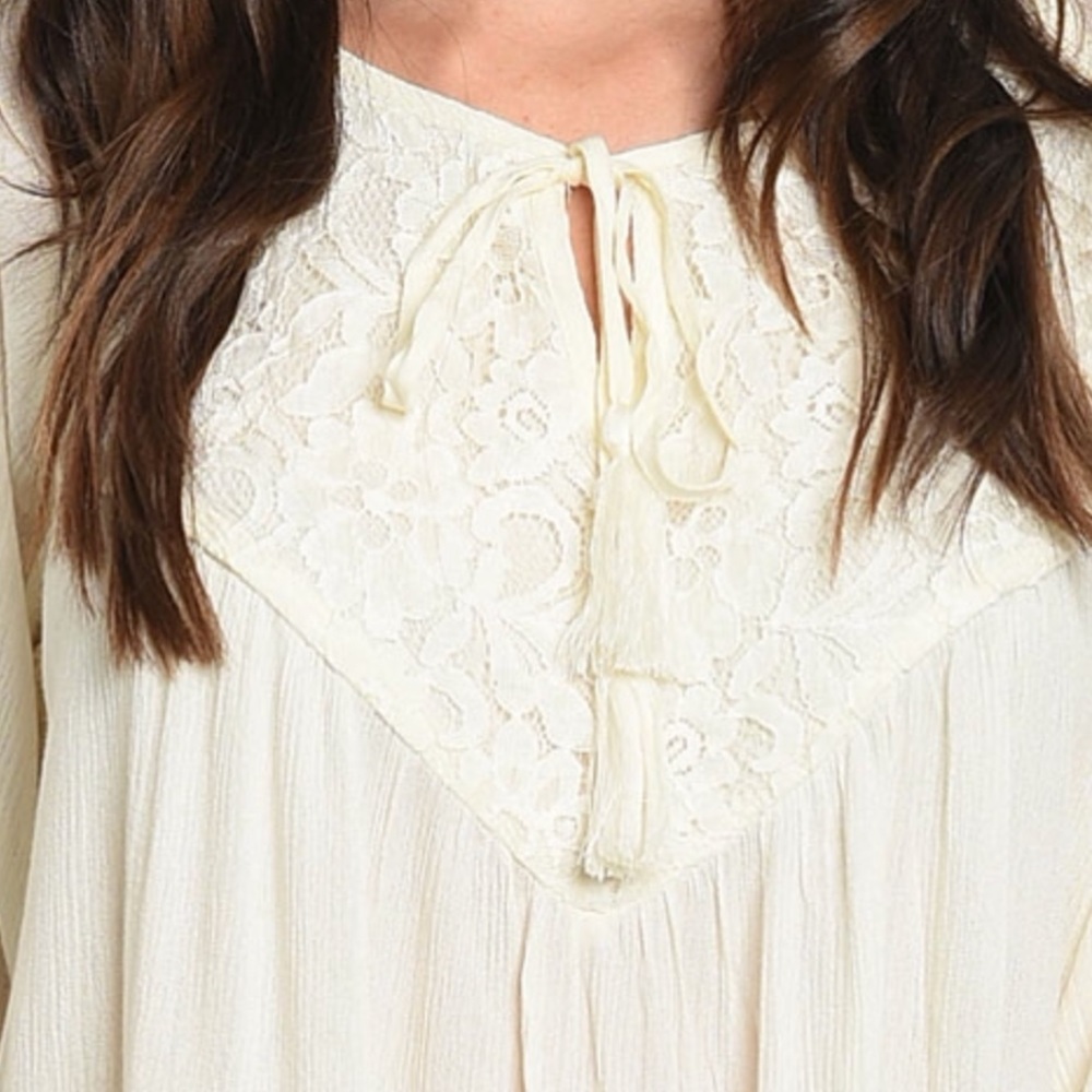 LAST Ivory Peasant Top - Picture 5 of 5